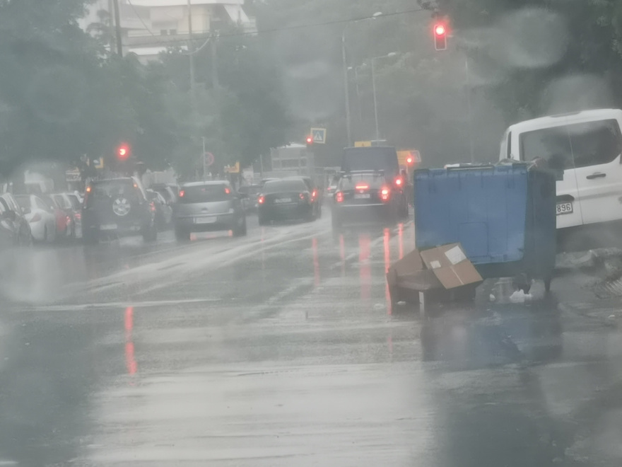 Γιατί «πνίγηκε» η Θεσσαλονίκη - Σε λιγότερο από δύο ώρες έβρεξε 1,5 φορά περισσότερο από όλο τον Ιούνιο!