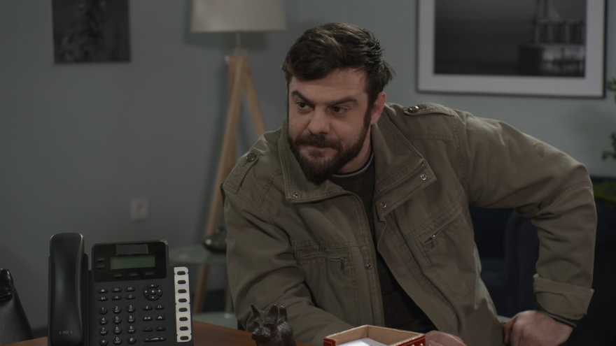 Τρία Μίλια: Ανάμεσα στη Φωτεινή και τον Μιχάλη αναπτύσσεται ένας ερωτισμός