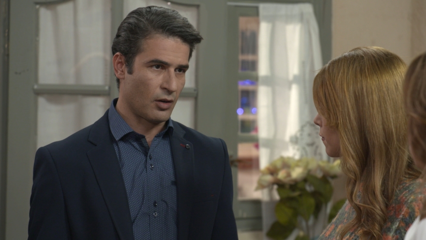 Τρία Μίλια: Ανάμεσα στη Φωτεινή και τον Μιχάλη αναπτύσσεται ένας ερωτισμός