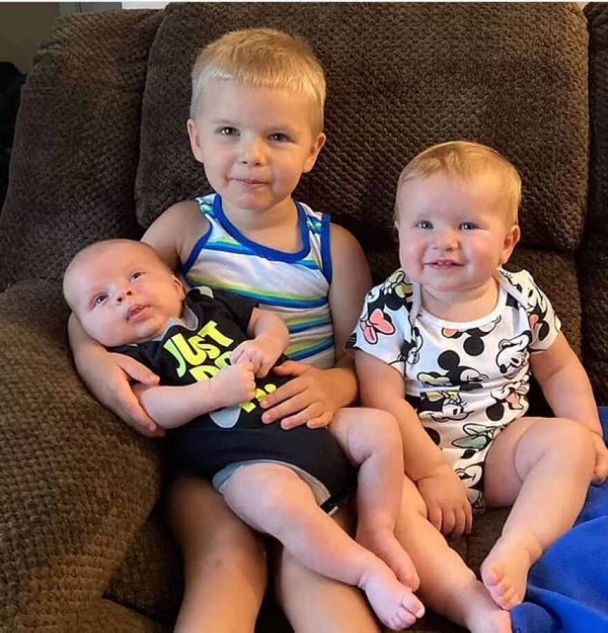 Φρίκη στο Σικάγο: Μητέρα εντόπισε νεκρά τα τρία της παιδιά - Τα έπνιξε ο εν διαστάσει σύζυγός της μέσα στο σπίτι του