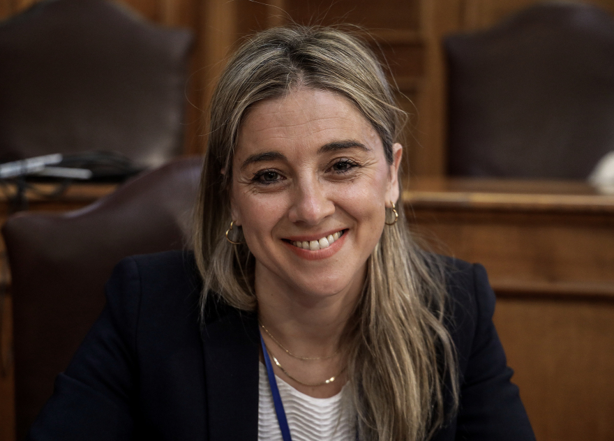 Ένταση στην Βουλή για τον ορισμό αντιπροέδρου της Επιτροπής Ανταγωνισμού - Έκρηξη Άδωνι