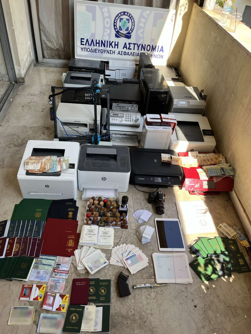 Βίντεο από την επιχείρηση της ΕΛΑΣ για εξάρθρωση κυκλώματος διακίνησης μεταναστών 