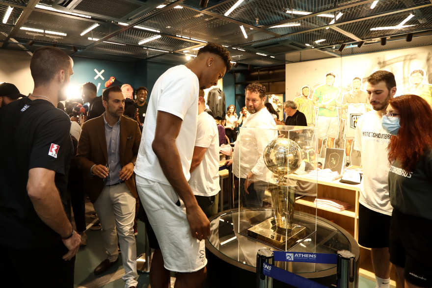 Αντετοκούνμπο: «Οι άνδρες με ποιότητα δεν φοβούνται την ισότητα»