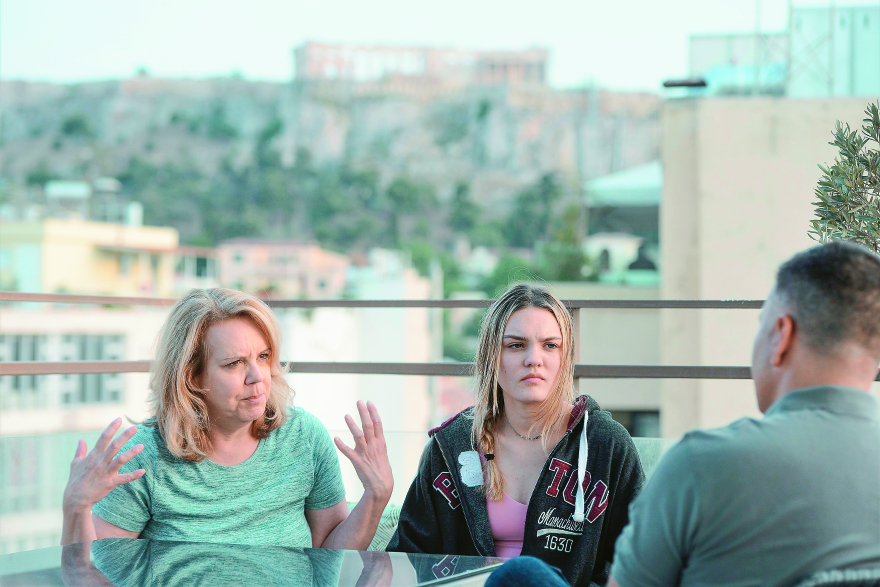 Μπαράζ μηνύσεων για τα «χρυσά» καβουροπόδαρα της Μυκόνου