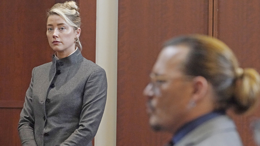 Δίκη Τζόνι Ντεπ: Ένορκος μιλά για την Άμπερ Χερντ - «Δεν μας έπεισαν τα κροκοδείλια δάκρυά της»