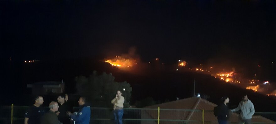 Βελτιωμένη η εικόνα της φωτιάς στην Εύβοια - Επιχειρούν από το πρωί και τα εναέρια μέσα