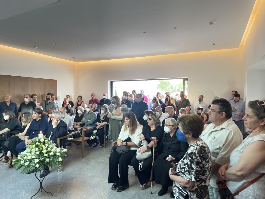 Στο Αποτεφρωτήριο Ριτσώνας το «ύστατο χαίρε» στη Λένα Γκόλφη-Παναγοπούλου