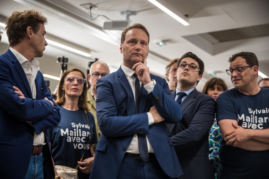 Πολιτικός «σεισμός» στη Γαλλία - Έχασε την πλειοψηφία στη Βουλή ο Μακρόν, εκτινάχθηκε η δύναμη της Λεπέν