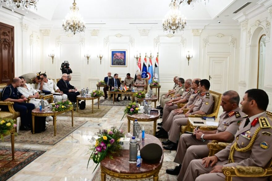 Τριμερής Ελλάδας - Κύπρου - Αιγύπτου: Οι υπουργοί Άμυνας καταδικάζουν τις μονομερείς ενέργειες της Τουρκίας