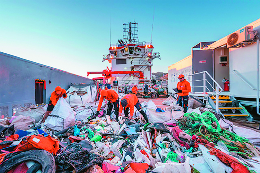 Ιδρυμα Λασκαρίδη: Ο «Τυφώνας» καθάρισε σε δύο χρόνια 2.041 ελληνικές ακτές