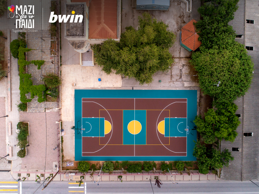  Bwin και Ένωση «Μαζί για το Παιδί» εγκαινίασαν το νέο γήπεδο στο Κιάτο, παρουσία του Βασίλη Σπανούλη!