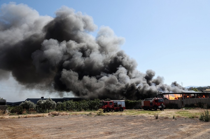 Κρήτη: Οριοθετήθηκε η φωτιά στο εργοστάσιο ξυλείας - Καταστράφηκαν ολοσχερώς 3 επιχειρήσεις
