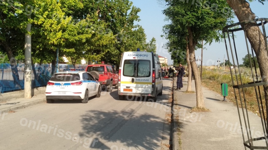 Τραγωδία στη Λάρισα: Τρένο παρέσυρε αυτοκίνητο, νεκρός ο οδηγός του ΙΧ