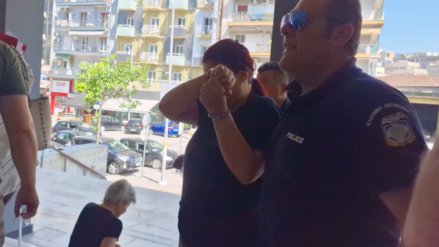 Στον ανακριτή η 31χρονη που μαχαίρωσε τον σύζυγό της στη Θεσσαλονίκη