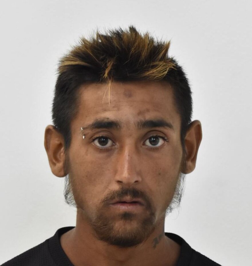 Μενίδι: Αυτός είναι ο 22χρονος που μαχαίρωσε ιδιοκτήτρια καταστήματος