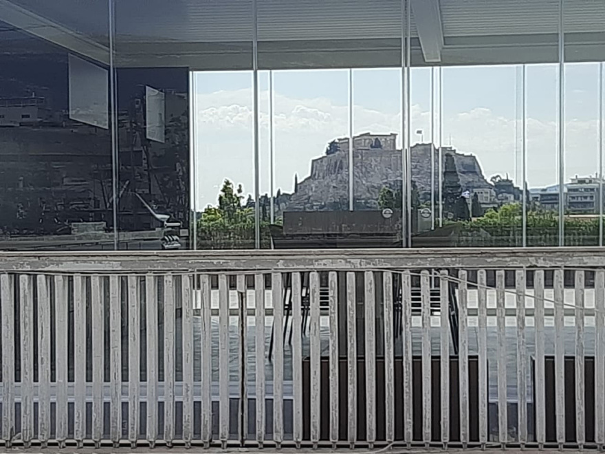 Αυθαίρετο «ξεφύτρωσε» σε ταράτσα πολυκατοικίας δίπλα στο Προεδρικό Μέγαρο!