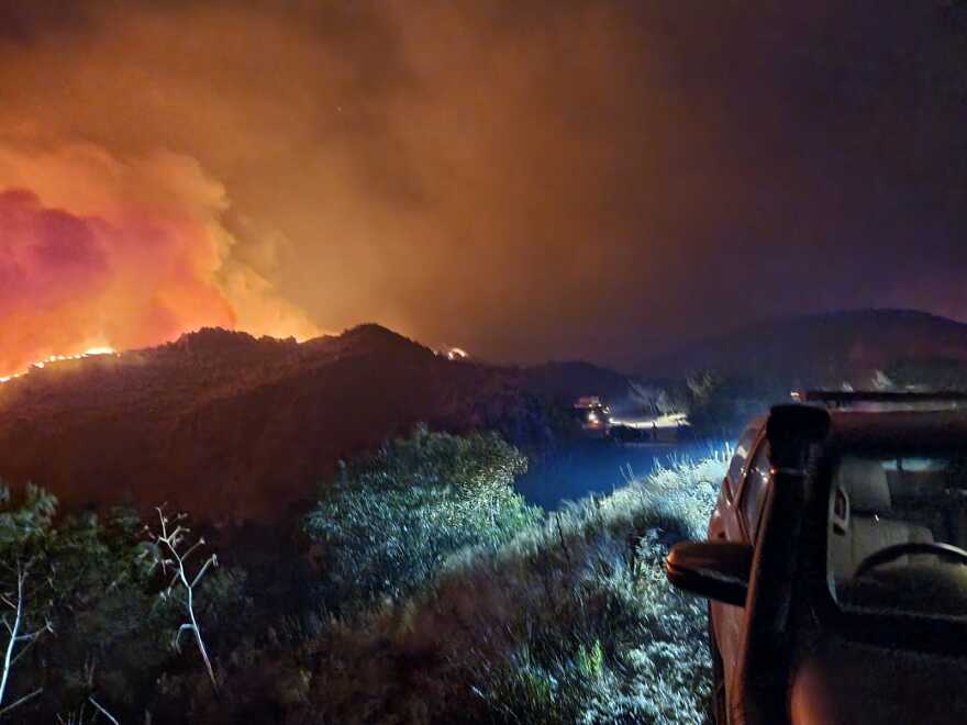 Τεράστια πυρκαγιά στα Κατεχόμενα: Εκκενώνονται χωριά - Στην κατάσβεση και αεροπλάνα της Κυπριακής Δημοκρατίας