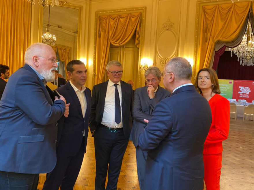 Τσίπρας στη σύνοδο των ευρωσοσιαλιστών: Άμεσα πρωτοβουλία για ειρήνη στην Ουκρανία