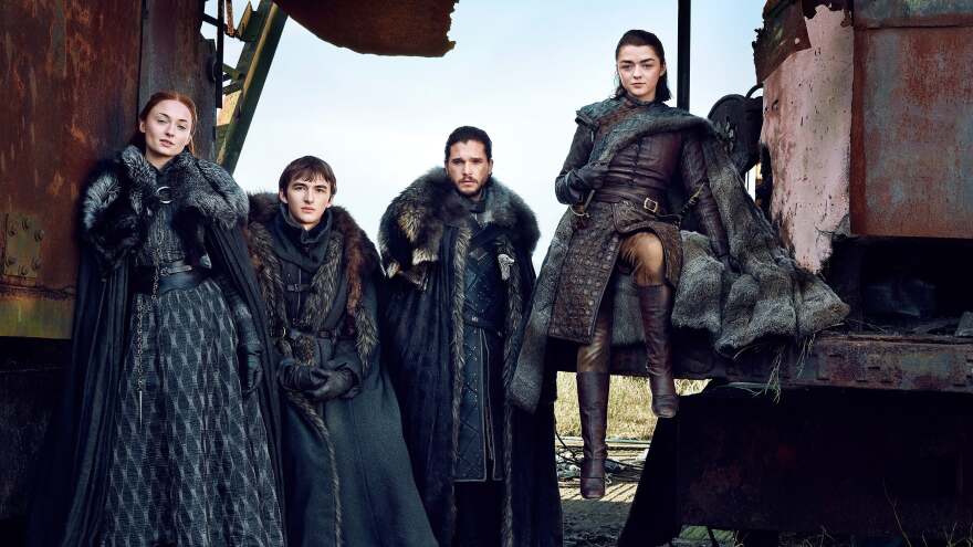 Game Of Thrones: Η Εμίλια Κλαρκ επιβεβαιώνει ότι ετοιμάζεται spin-off με τον Κιτ Χάρινγκτον 