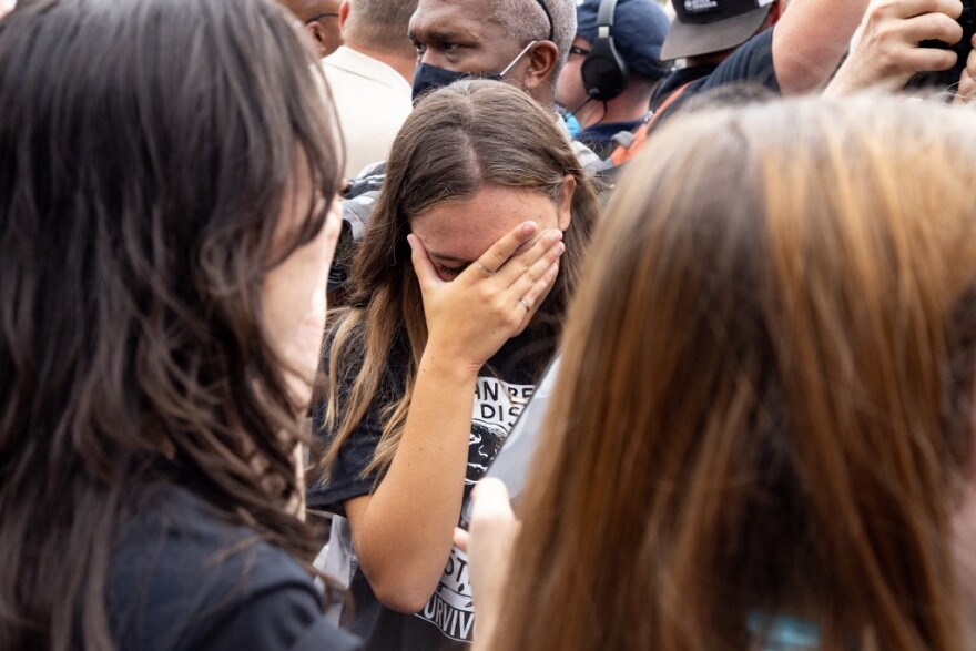 Στους δρόμους οι Αμερικανοί για το δικαίωμα στην άμβλωση - Χιλιάδες διαδηλωτές έξω από το Ανώτατο Δικαστήριο