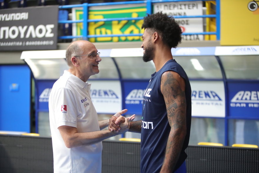 Ιτούδης: «Επικοινώνησα με τον Μπαρτζώκα, θα βρεθούμε με Πρίφτη και Σφαιρόπουλο»