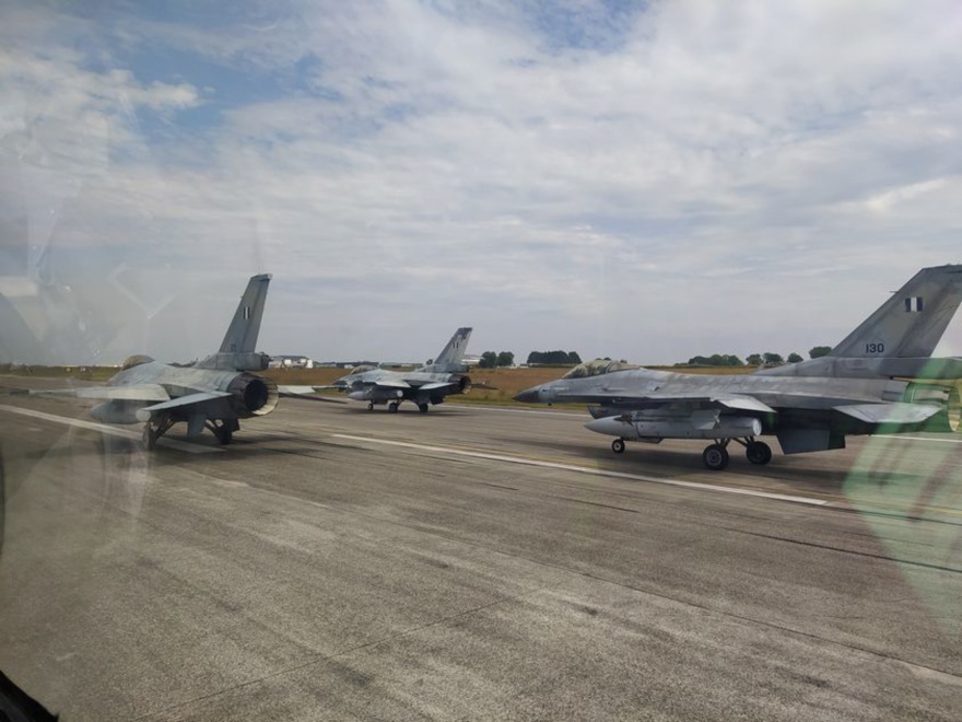 Εντυπωσιακές εικόνες: Ελληνικά F-16 σε μεγάλη πολυεθνική άσκηση στη Βρετάνη της Γαλλίας