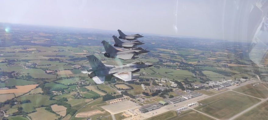 Εντυπωσιακές εικόνες: Ελληνικά F-16 σε μεγάλη πολυεθνική άσκηση στη Βρετάνη της Γαλλίας