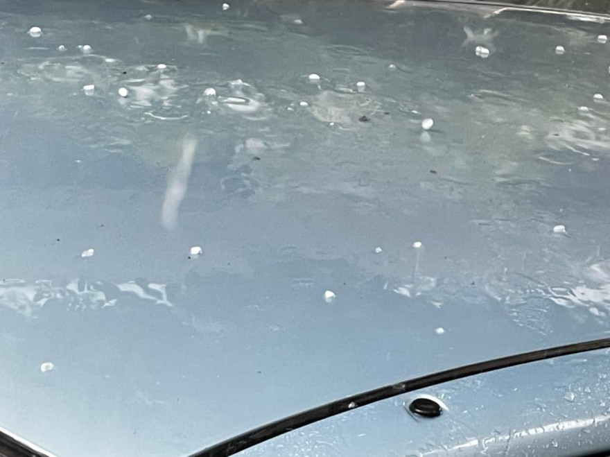 Λάρισα: Ξαφνική χαλαζόπτωση και μπουρίνι - Δείτε φωτογραφίες και βίντεο