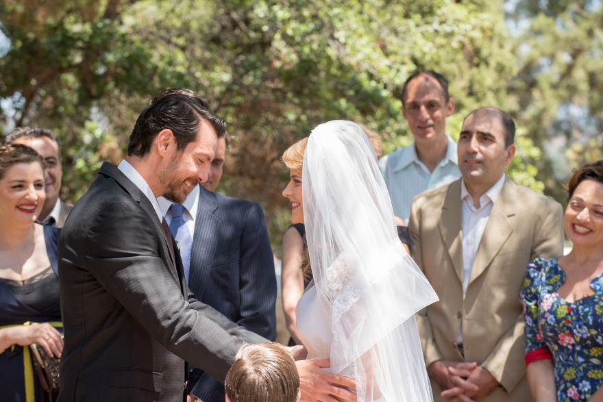 Άγριες Μέλισσες: Η Δρόσω δίνει την πολυπόθητη απάντηση στον Κωνσταντή