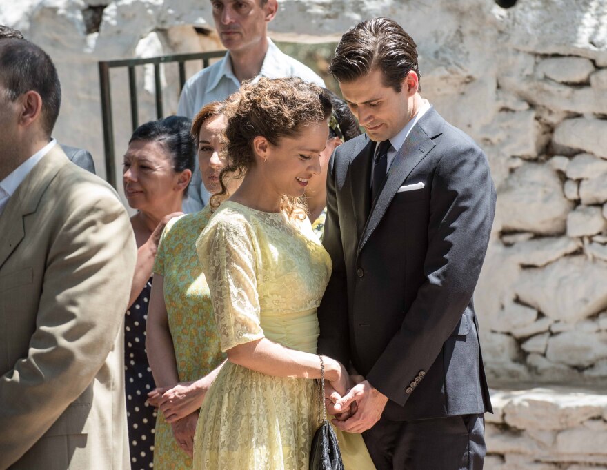 Άγριες Μέλισσες: Η Δρόσω δίνει την πολυπόθητη απάντηση στον Κωνσταντή