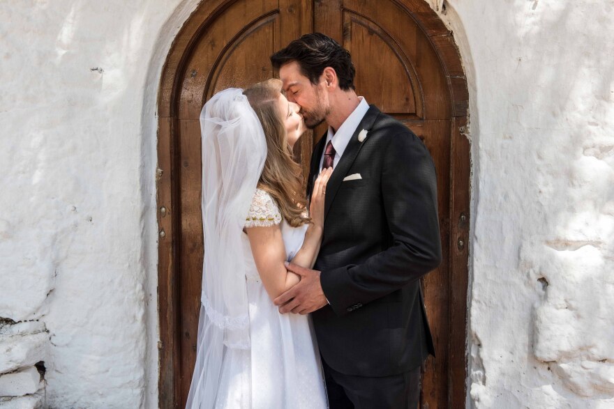 Άγριες Μέλισσες: Η Δρόσω δίνει την πολυπόθητη απάντηση στον Κωνσταντή