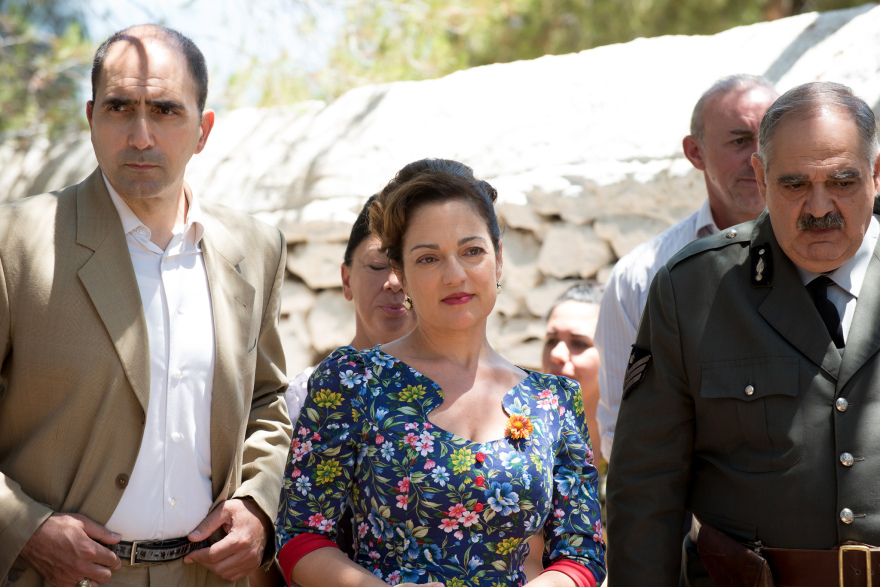 Άγριες Μέλισσες: Η Δρόσω δίνει την πολυπόθητη απάντηση στον Κωνσταντή