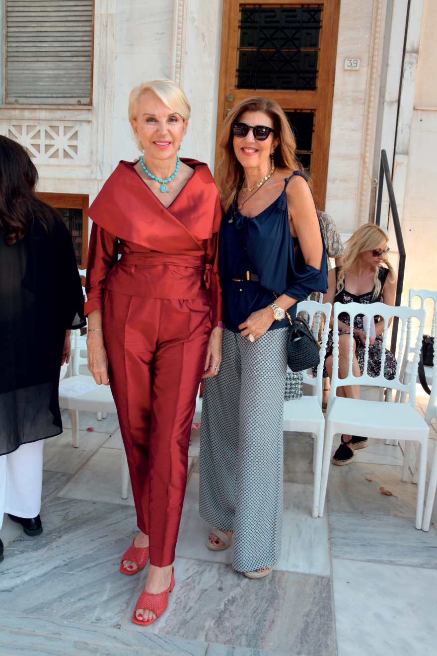 Βασίλης Ζούλιας: Το fashion show των «Κύκνων» με φόντο την Ακρόπολη