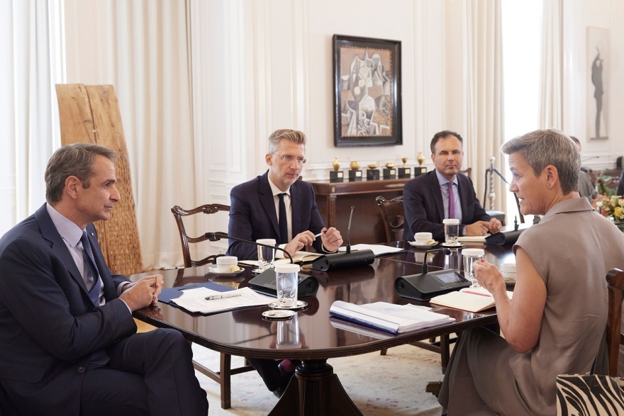 Μητσοτάκης σε Βεστάγκερ: Το 2015 ήρθαμε κοντά στην απόλυτη καταστροφή, πληρώσαμε βαρύ τίμημα 