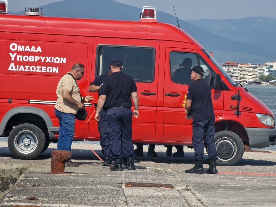 Θρίλερ στη Θεσσαλονίκη: Δύο νεκροί από πτώση αυτοκινήτου στη θάλασσα - Ήταν δεμένοι με χειροπέδες!
