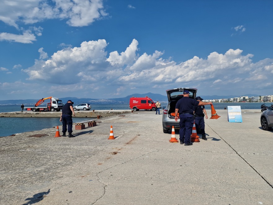 Θρίλερ στη Θεσσαλονίκη: Δύο νεκροί από πτώση αυτοκινήτου στη θάλασσα - Ήταν δεμένοι με χειροπέδες!