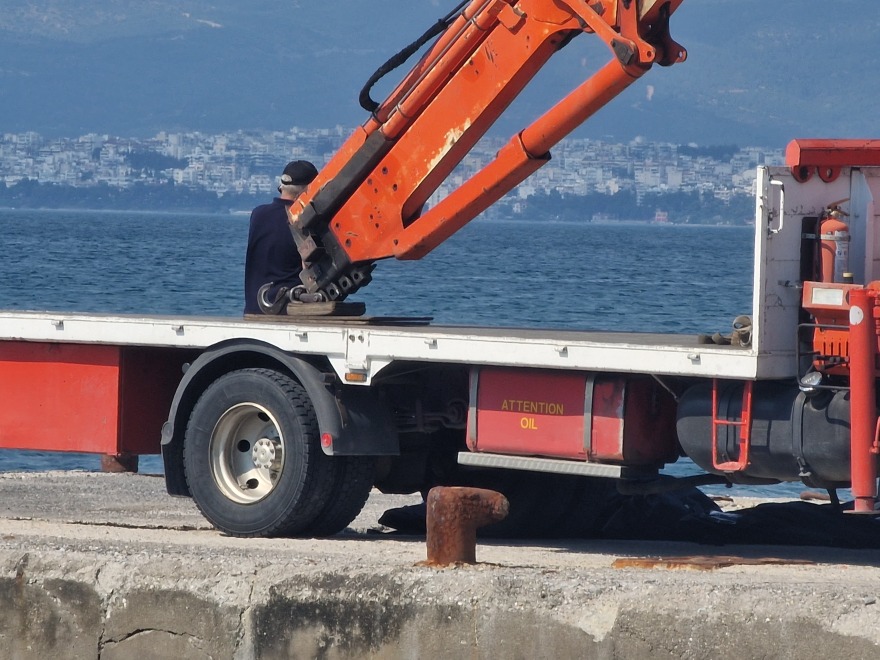 Θρίλερ στη Θεσσαλονίκη: Δύο νεκροί από πτώση αυτοκινήτου στη θάλασσα - Ήταν δεμένοι με χειροπέδες!
