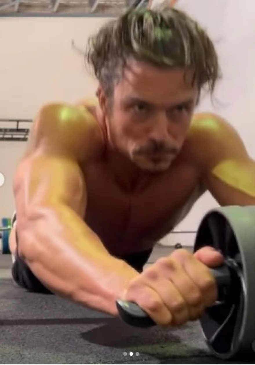 Ορλάντο Μπλουμ: «Στα 19 έσπασα την σπονδυλική μου στήλη και οι γιατροί μου είπαν ότι δεν θα ξαναπερπατήσω»