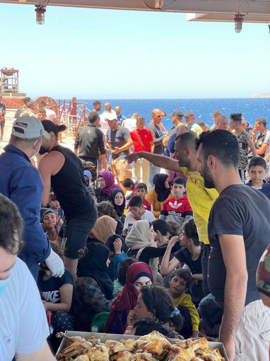 Διάσωση 220 μεταναστών νότια της Καρπάθου - Δείτε φωτογραφίες από την επιχείρηση του Λιμενικού