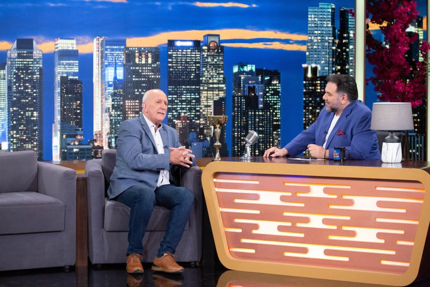 The 2night Show: Ο Γιώργος Παπαδάκης και η Τζένη Κατσίγιαννη είναι οι αποψινοί καλεσμένοι 