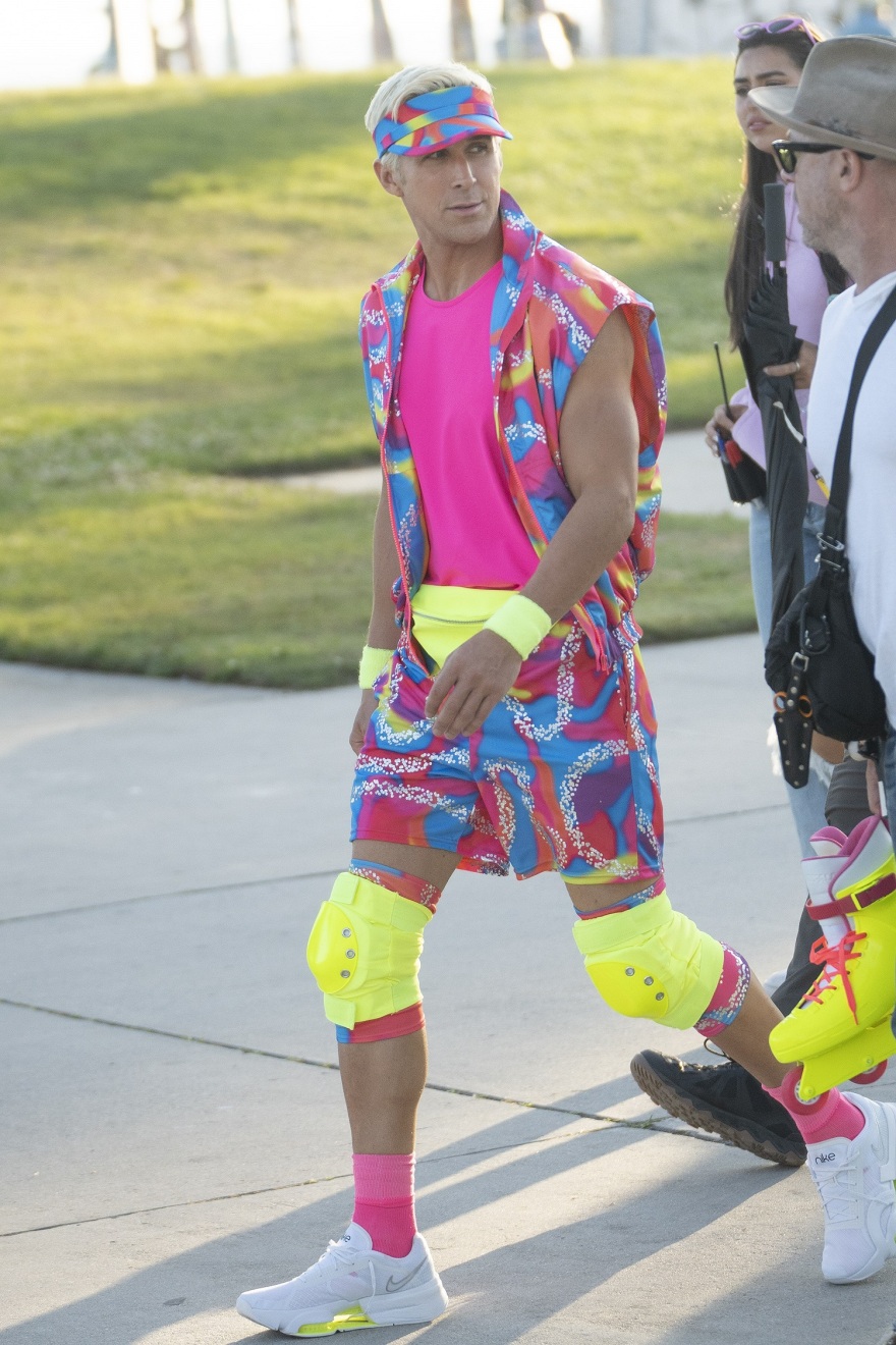 Barbie: Η Μάργκοτ Ρόμπι και ο Ράιαν Γκόσλινγκ κάνουν πατίνια στα γυρίσματα της ταινίας