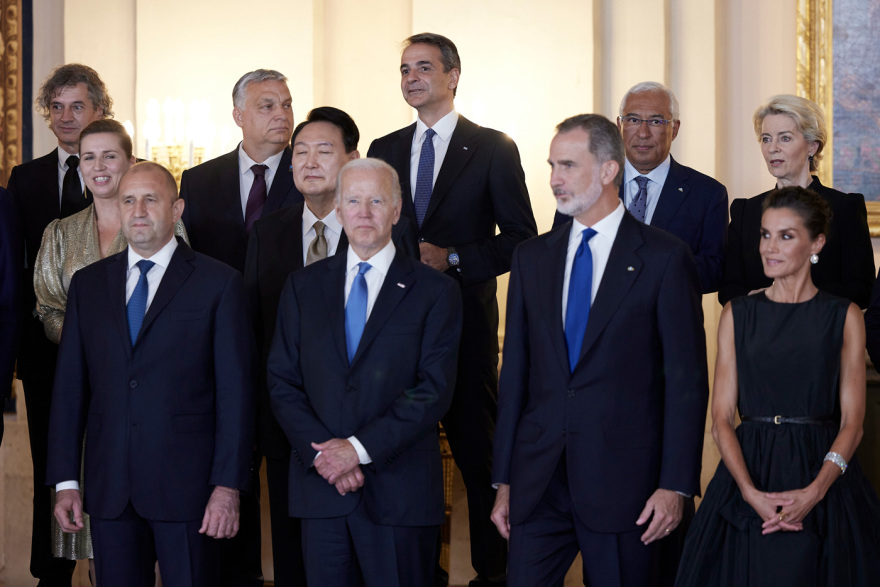 Στο δείπνο της Συνόδου Κορυφής του ΝΑΤΟ ο Μητσοτάκης: Μίλησε με Μπάιντεν, Τζόνσον, Μακρόν - Βίντεο και φωτογραφίες