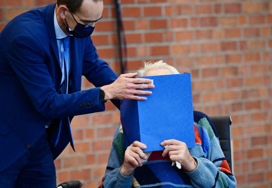 Γερμανία: Πρώην φρουρός των Ναζί καταδικάστηκε στα 101 του χρόνια σε πενταετή φυλάκιση για 3.518 δολοφονίες