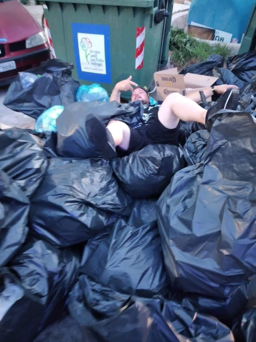 Ρόδος: Μεθυσμένοι τουρίστες ξαπλώνουν σε ξεχειλισμένους κάδους σκουπιδιών - Δείτε φωτογραφίες