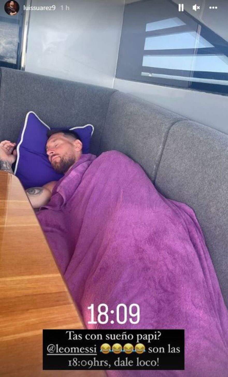 Λιονέλ Μέσι: Ξεφαντώνει με Σουάρεζ, Φάμπρεγας και τις γυναίκες τους στην Ίμπιζα - Ασταμάτητο πάρτι 