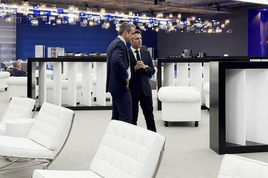 Σύνοδος Κορυφής ΝΑΤΟ: Ο Μητσοτάκης είδε Τζόνσον, Τριντό και Άντερσον