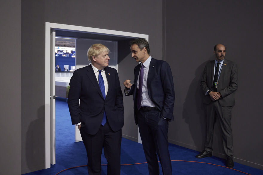 Σύνοδος Κορυφής ΝΑΤΟ: Ο Μητσοτάκης είδε Τζόνσον, Τριντό και Άντερσον