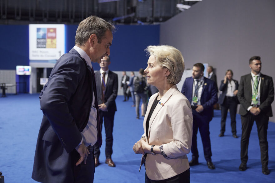 Σύνοδος Κορυφής ΝΑΤΟ: Ο Μητσοτάκης είδε Τζόνσον, Τριντό και Άντερσον