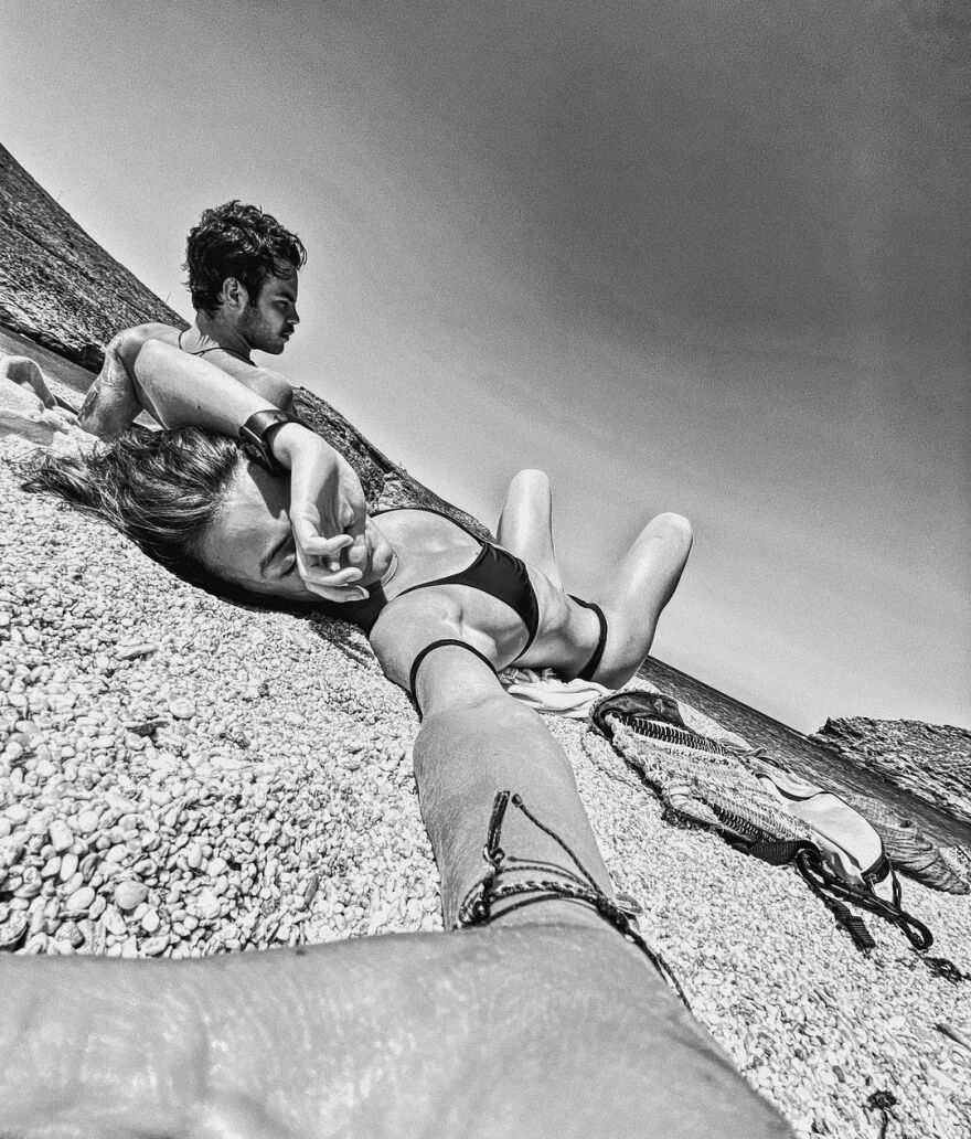 Γαία Μερκούρη και Άγγελος Λάτσιος απολαμβάνουν τις διακοπές τους στην Άνδρο