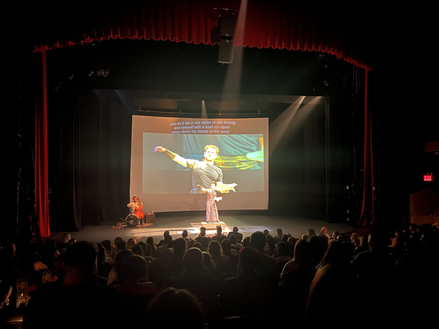 Έκτορος Κάθαρσις: Η παράσταση με πρωταγωνιστή τον Δημήτρη Λάλο